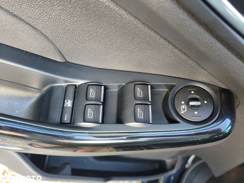 Ford Fiesta - 23
