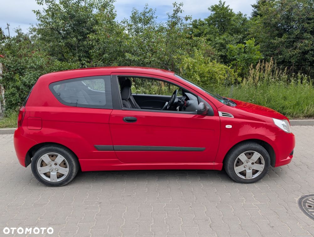 Chevrolet Aveo - 4