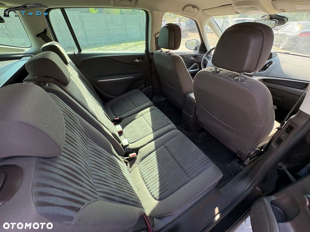 Opel Zafira 1.4 T Cosmo EcoFLEX S&S EU6 - 26