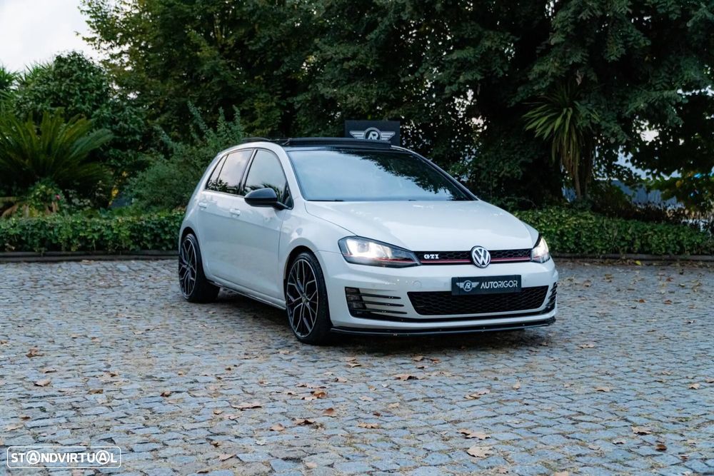 VW Golf - 9