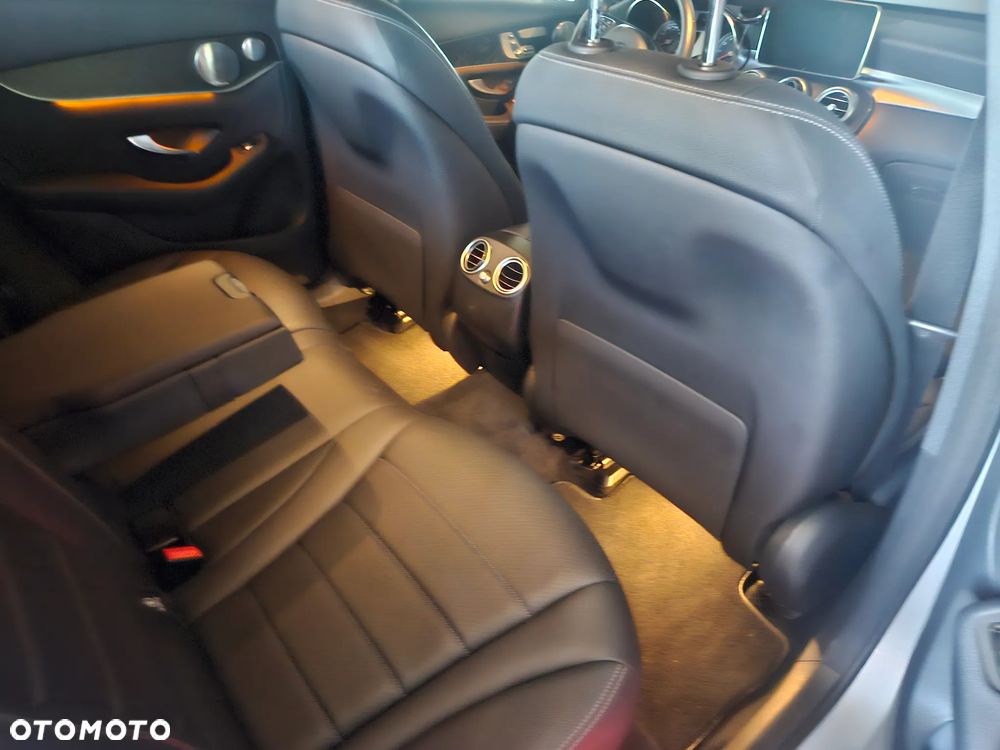 Mercedes-Benz GLC 300 4Matic 9G-TRONIC - 38