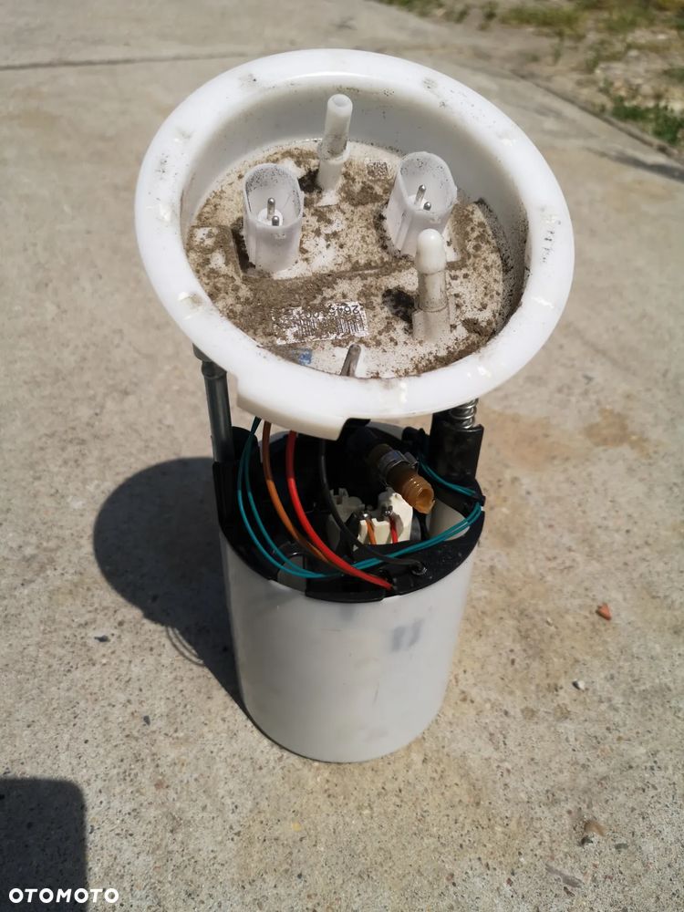 POMPA PALIWA W BAKU BMW E81 E82 E87 E90 E91 E92 E93 2.0i n43 n46 BENZYNA - 1