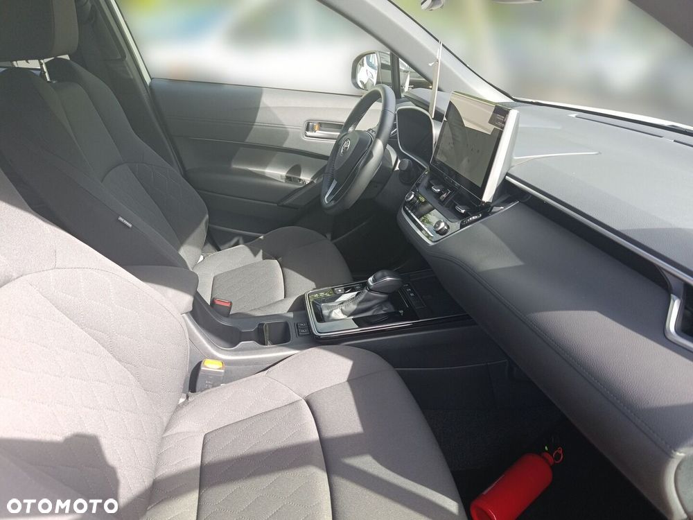 Toyota Corolla Cross - 10