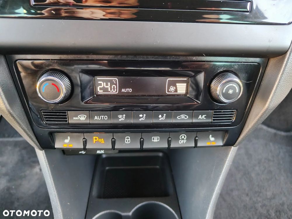 Skoda RAPID 1.6 TDI (Green tec) Joy - 28
