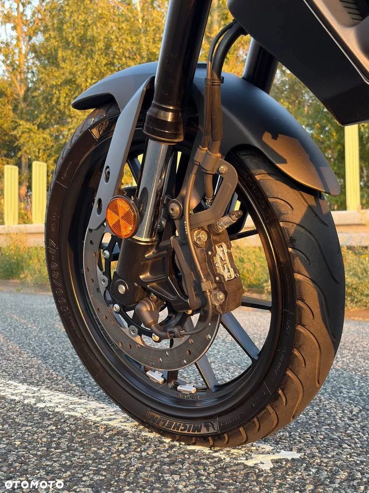 Yamaha MT - 8