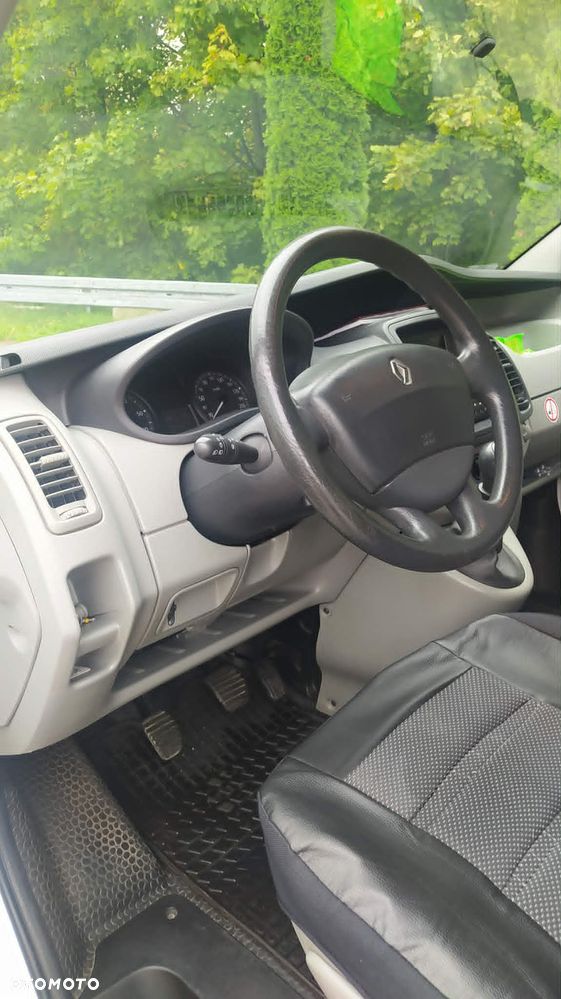 Renault Trafic - 11