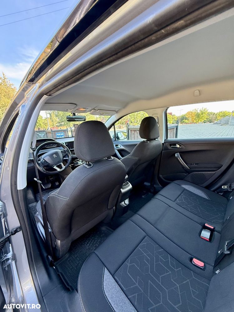 Peugeot 2008 1.2 PureTech Turbo EAT6 S&S Active - 9