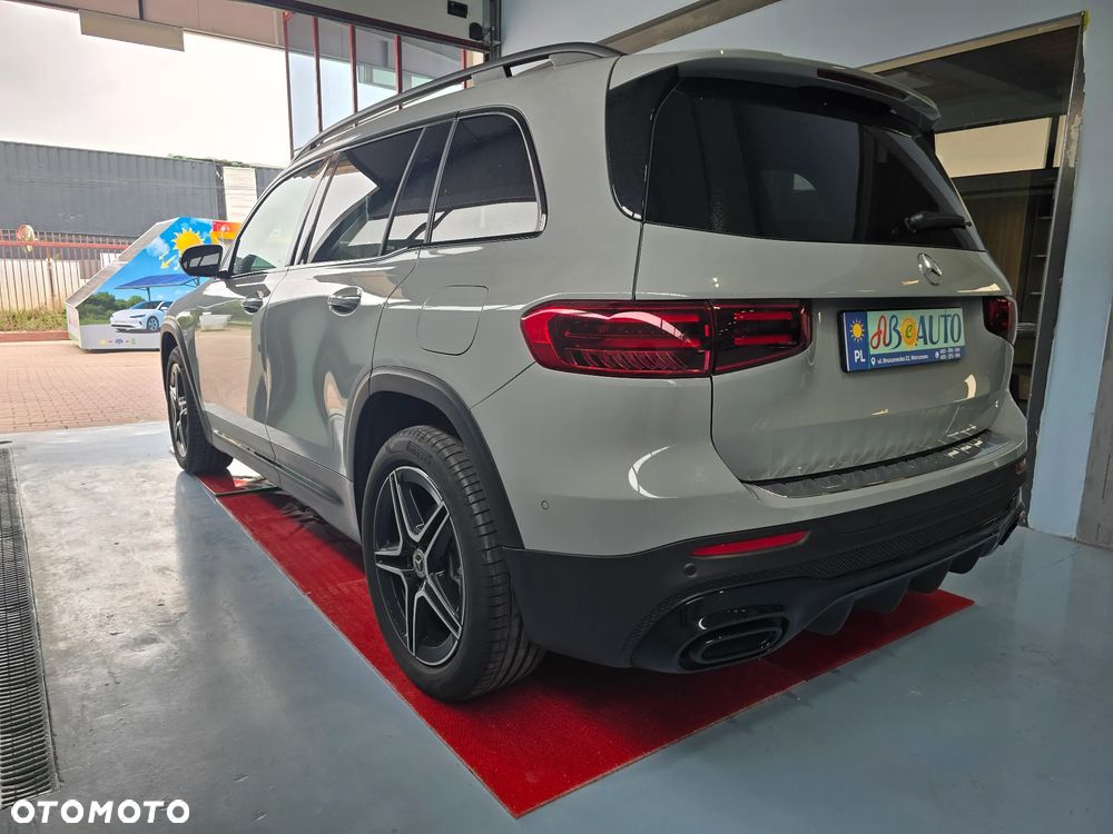 Mercedes-Benz GLB 200 AMG Line 7G-DCT - 4