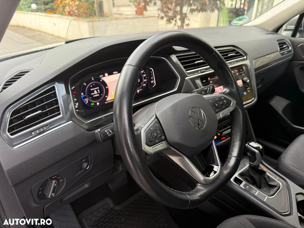 Volkswagen Tiguan - 17