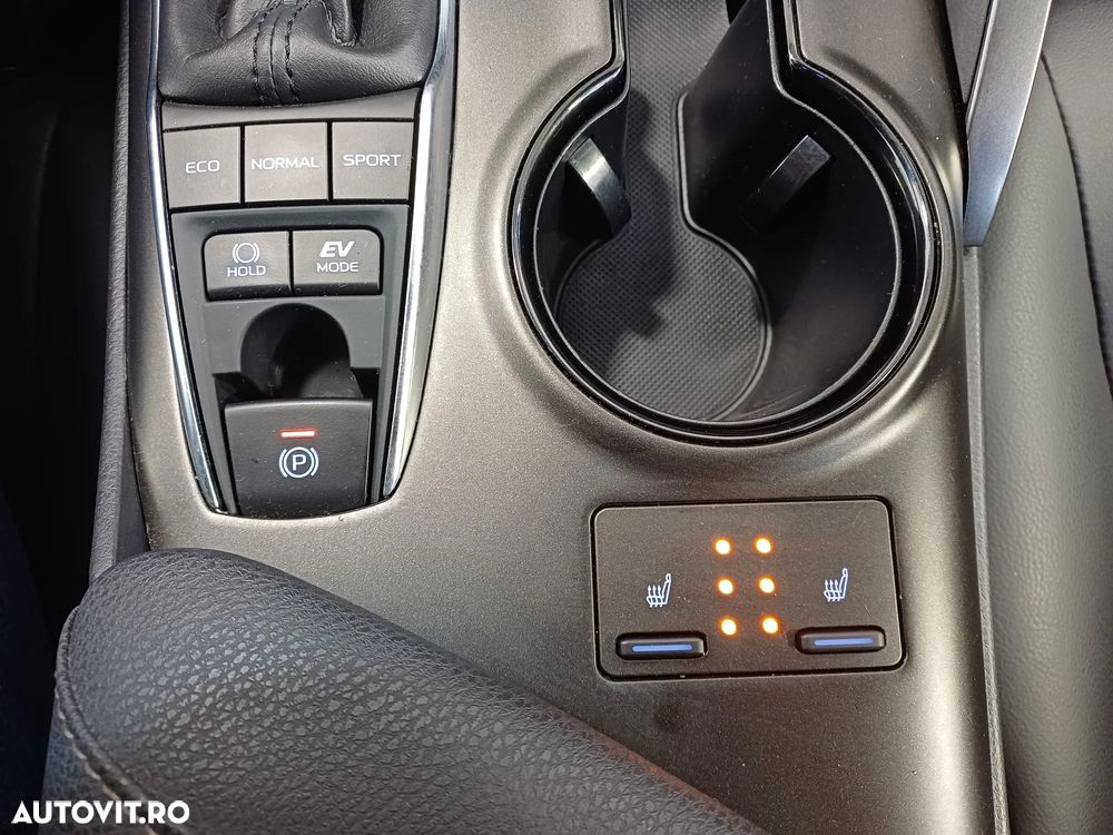 Toyota Camry 2.5 Exclusive - 19