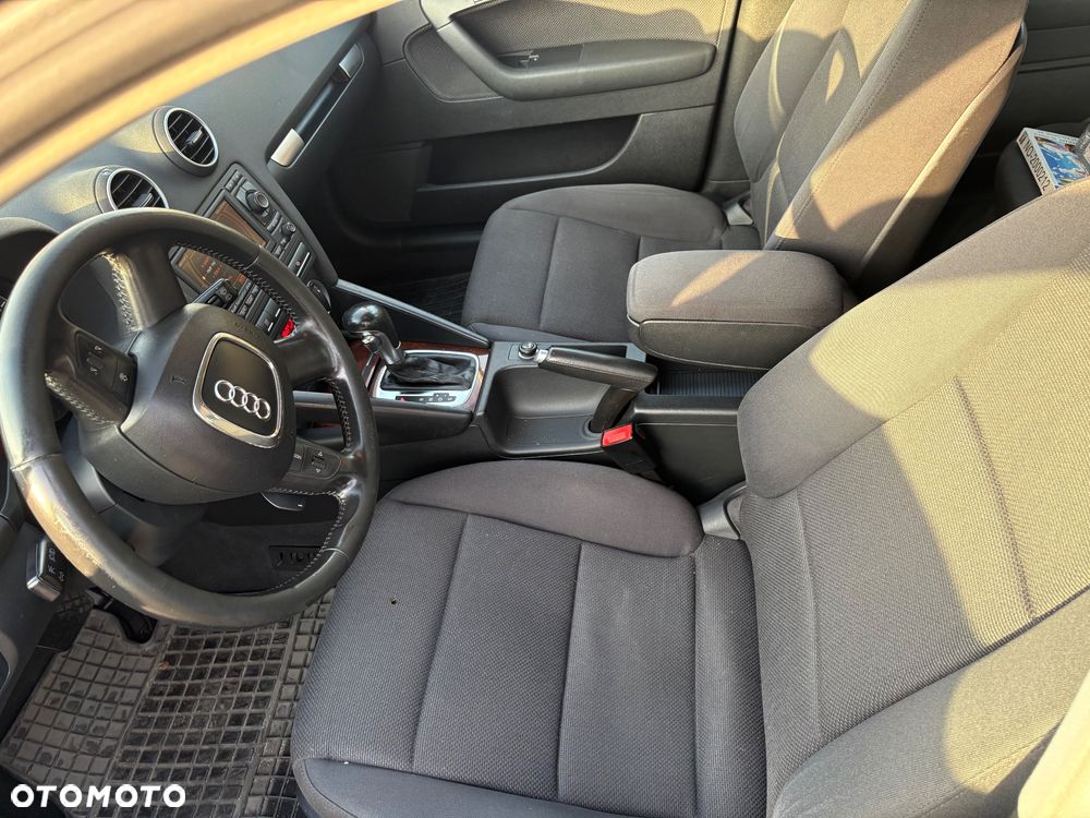 Audi A3 Sportback 2.0 TDI DPF (DSG) S tronic Attraction - 6