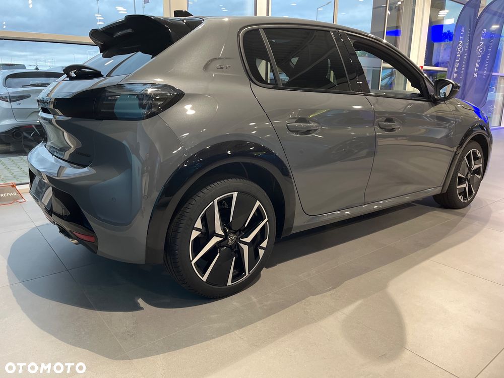 Peugeot 208 - 4