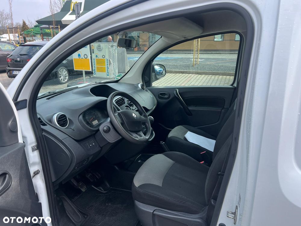 Renault Kangoo Rapid - 10