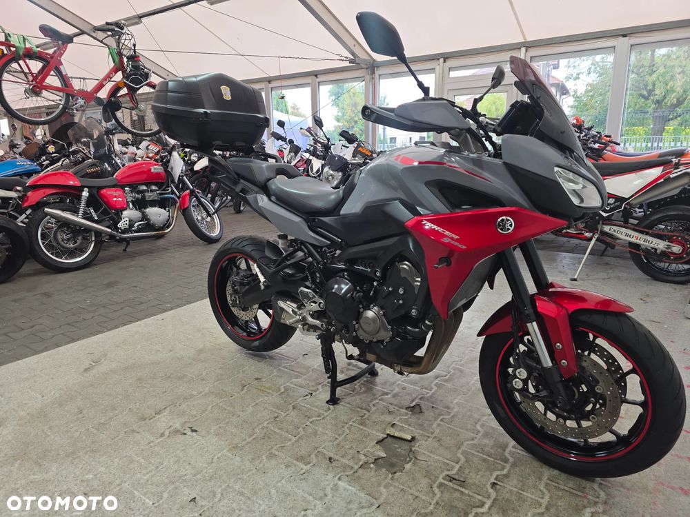 Yamaha MT - 28