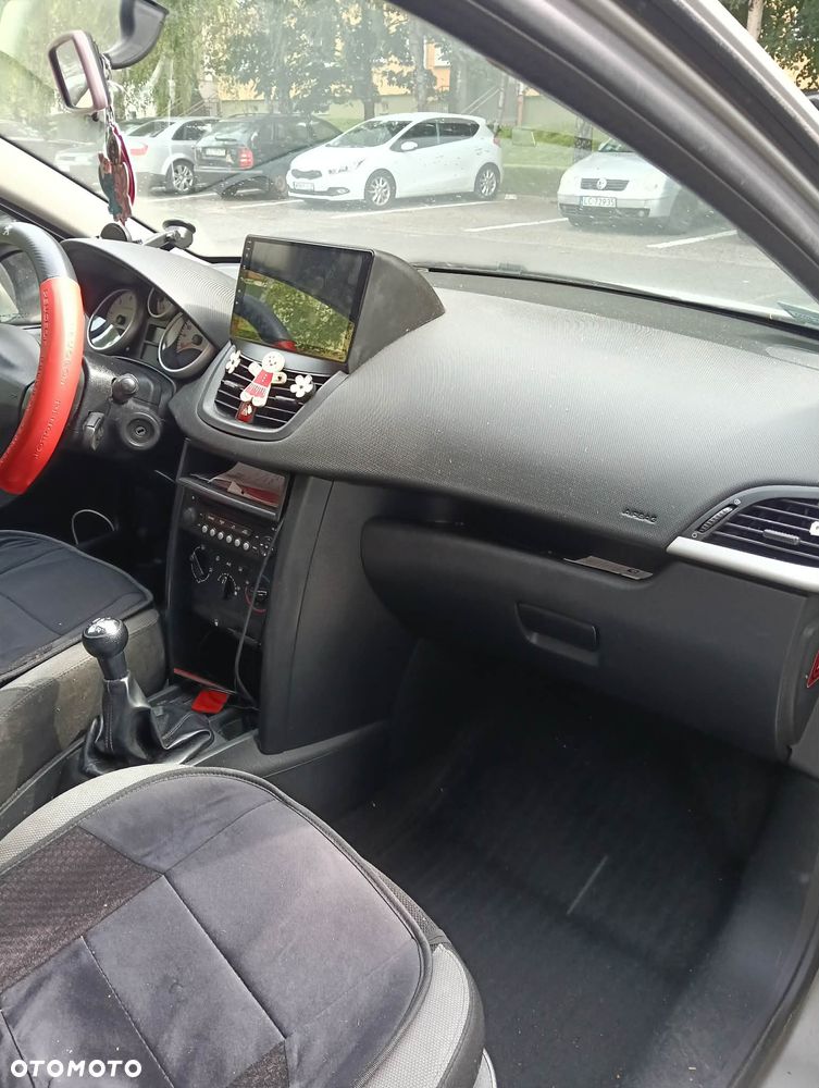 Peugeot 207 1.6 HDi - 3