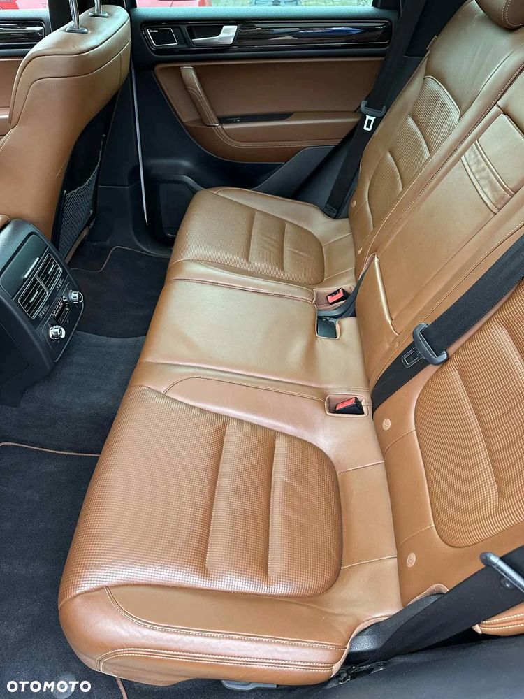 Volkswagen Touareg - 17