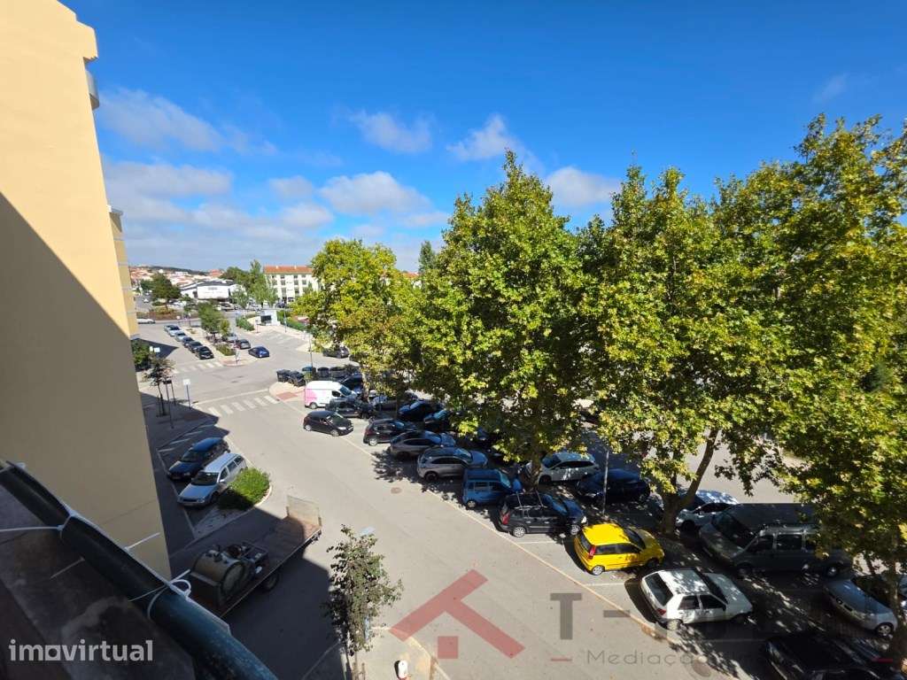 Apartamento T3 no Centro da Lourinhã - Grande imagem: 4/28
