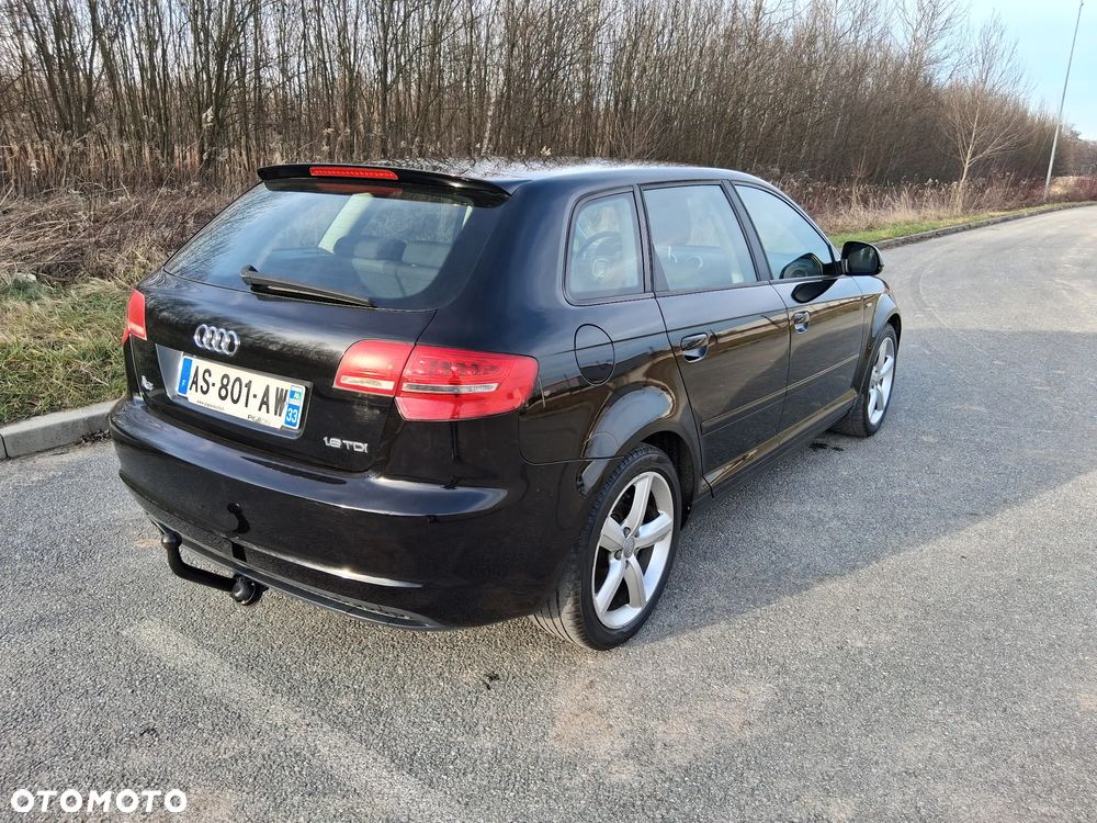 Audi A3 Sportback 1.6 TDI DPF S line Sportpaket - 14