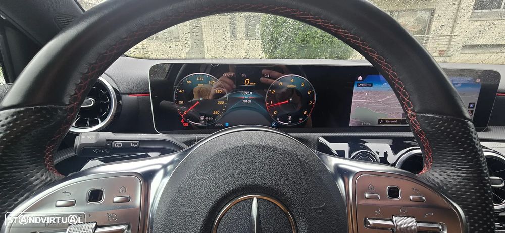 Mercedes-Benz A 200 AMG Line - 11