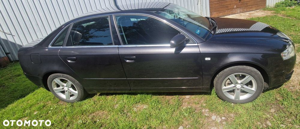 Audi A4 Limousine - 3