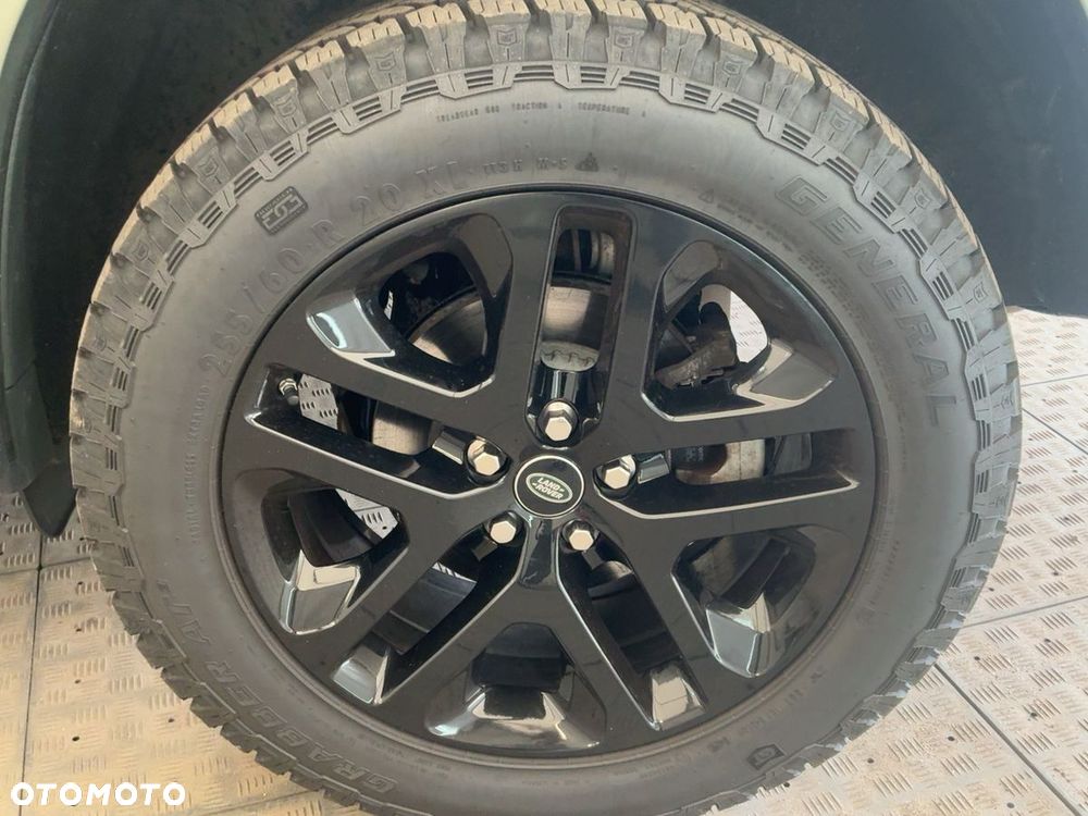 Land Rover Defender 110 D200 SE - 12