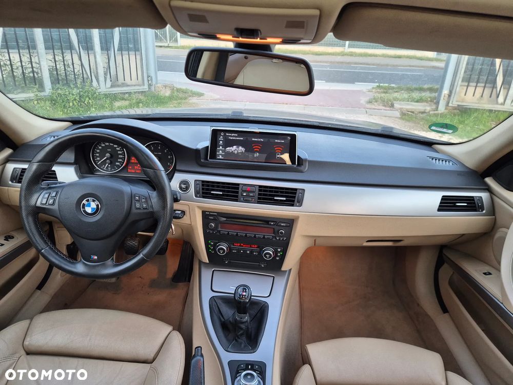 BMW Seria 3 325i - 15