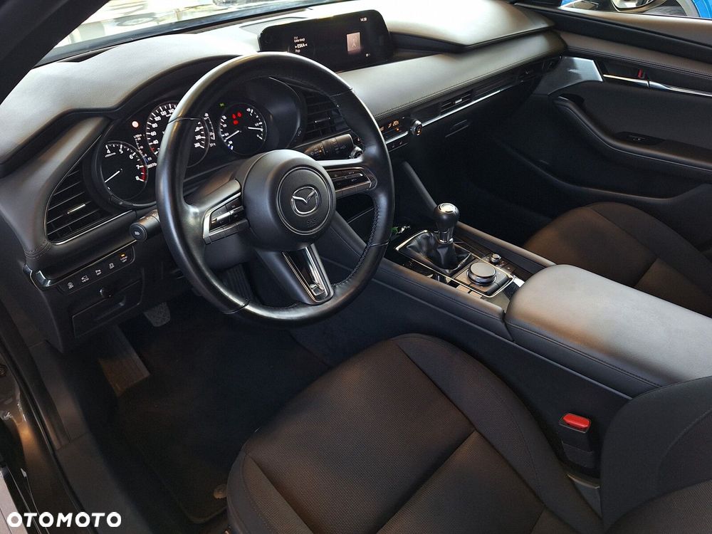 Mazda 3 - 10