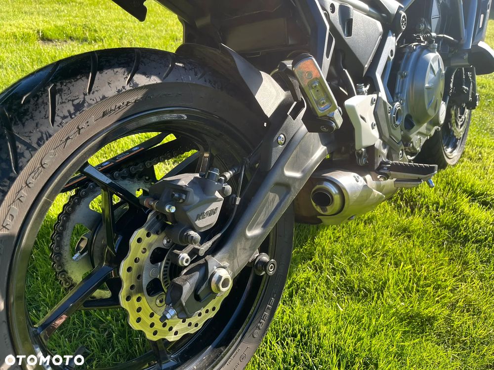 Kawasaki Z 650 - 6