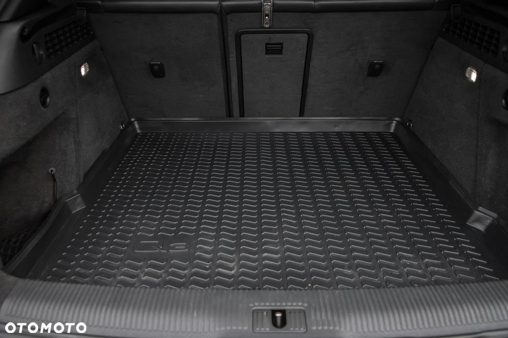 Audi Q3 2.0 TFSI quattro S tronic - 32