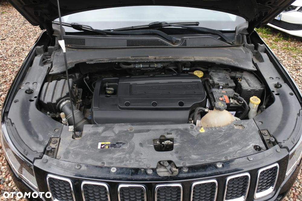 Jeep Compass 1.4 MultiAir Longitude - 32