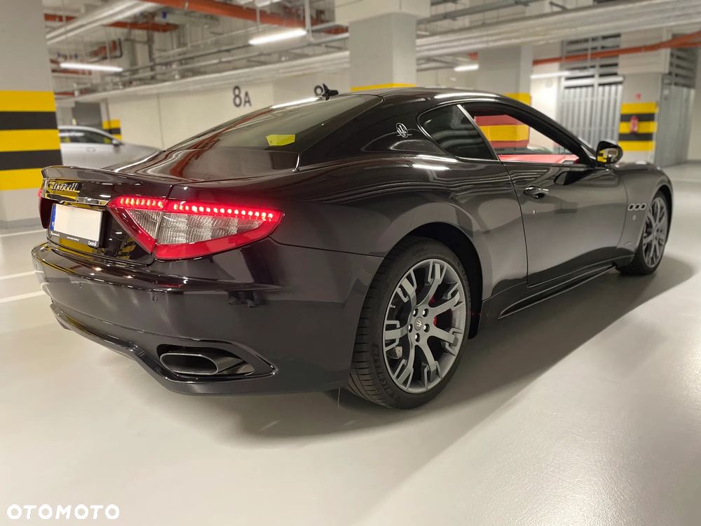 Maserati GranTurismo S Automat - 18