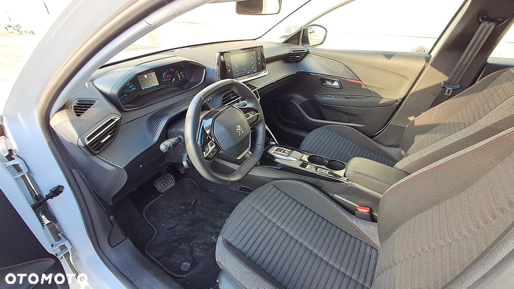Peugeot 208 50kWh Style - 11