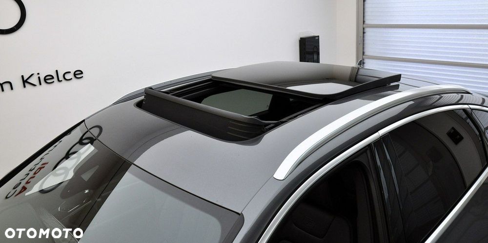 Audi Q8 Sportback e-tron - 12