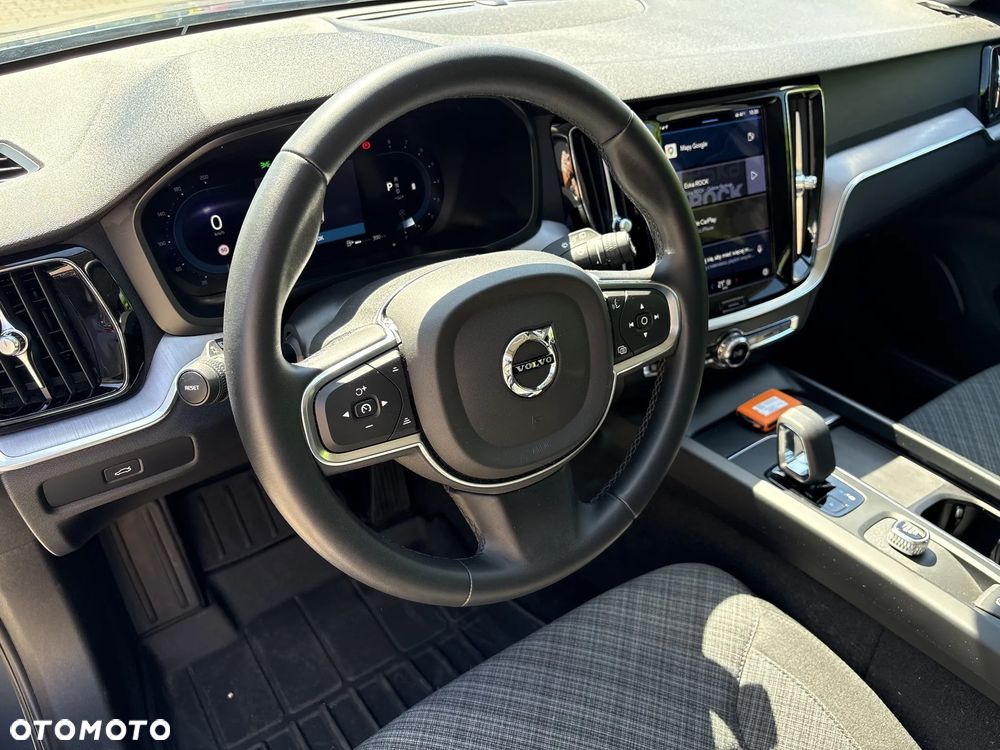 Volvo V60 B3 B Essential - 11