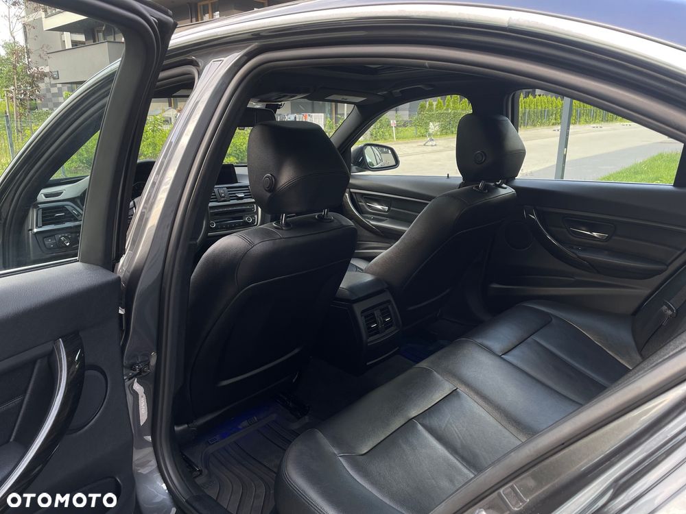 BMW Seria 3 - 23