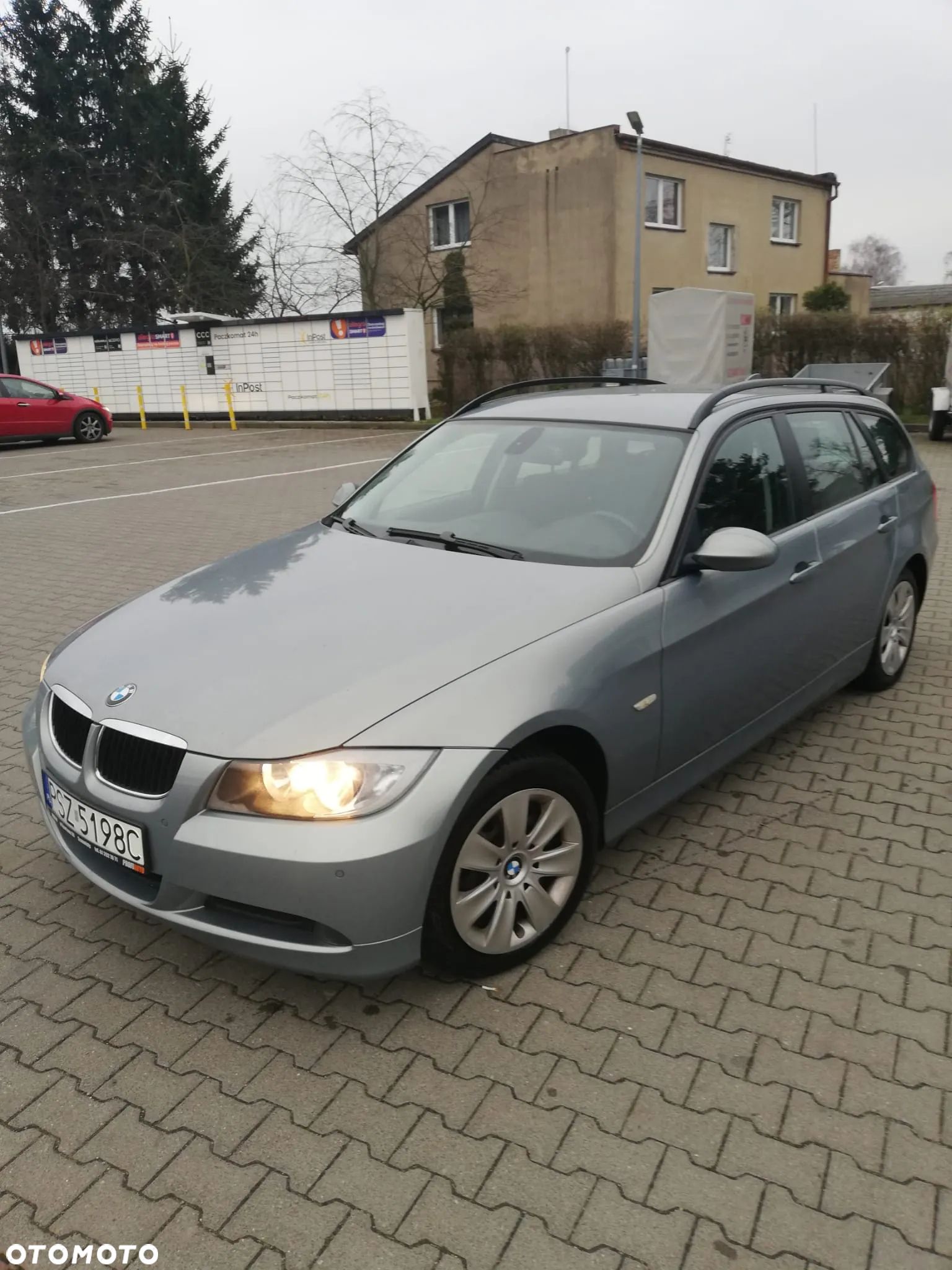 BMW Seria 3 318i - 1
