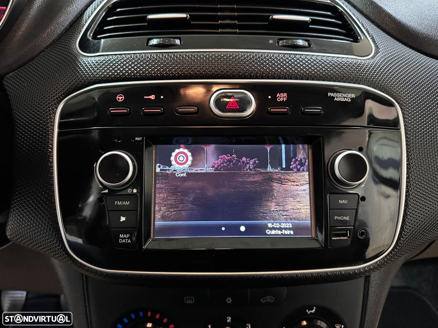 Fiat Punto 1.2 Lounge S&S - 25