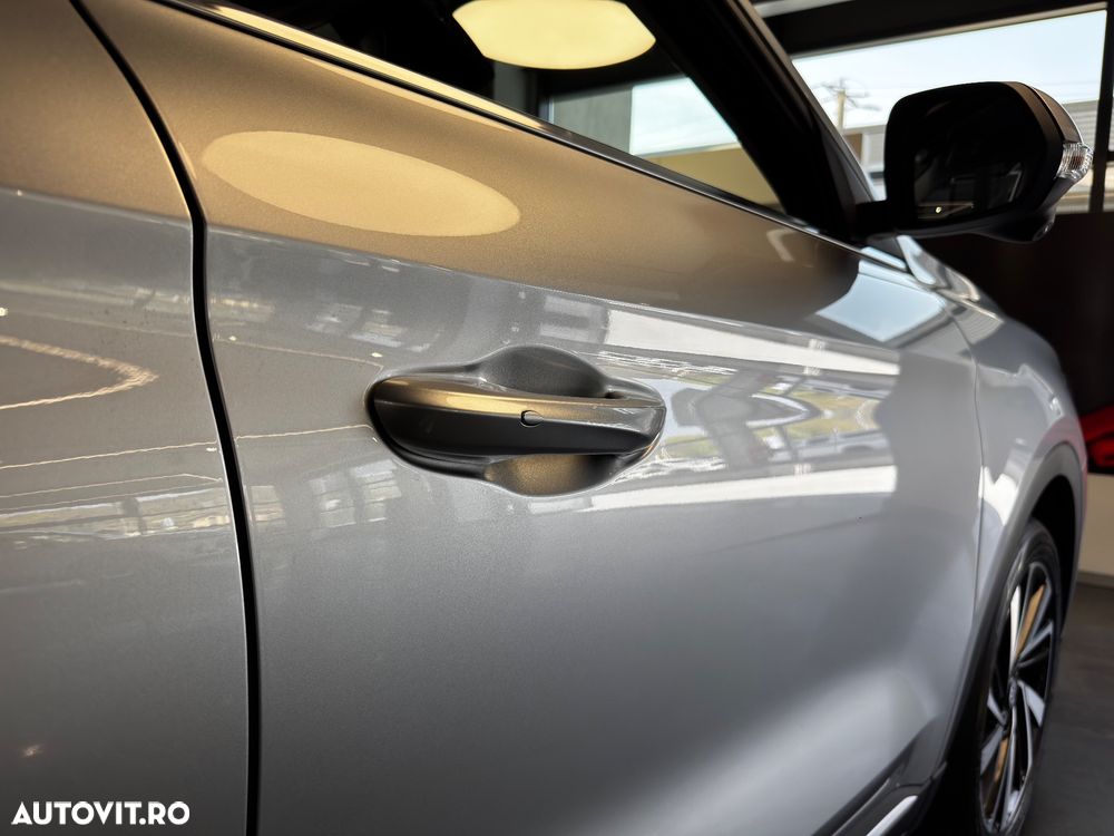 MG ZS HEV 1.5 GSI AT Exclusive - 3