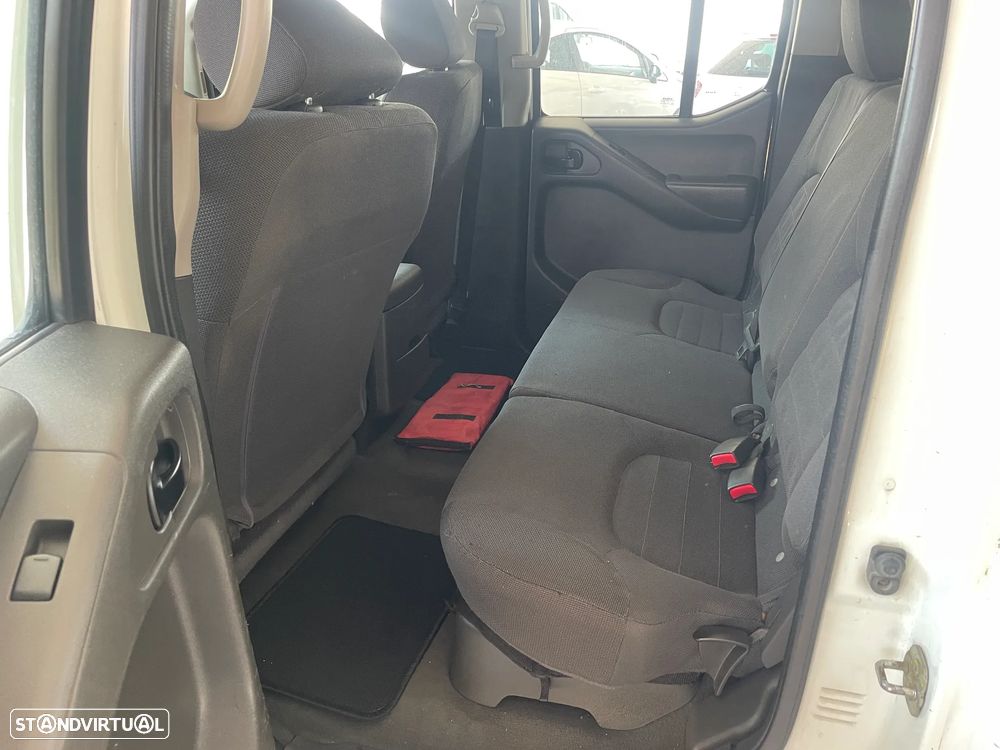 Nissan NAVARA 2.5 DCI 4X4 - 17