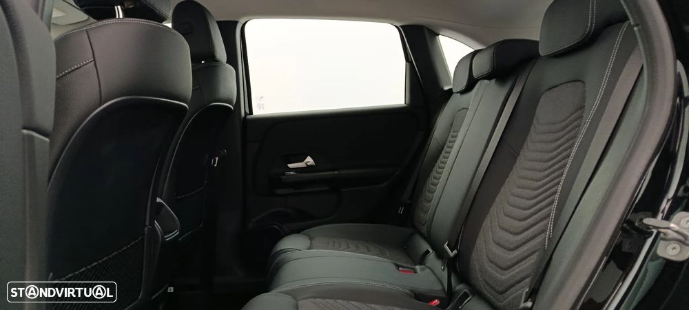 Mercedes-Benz B 180 d - 28