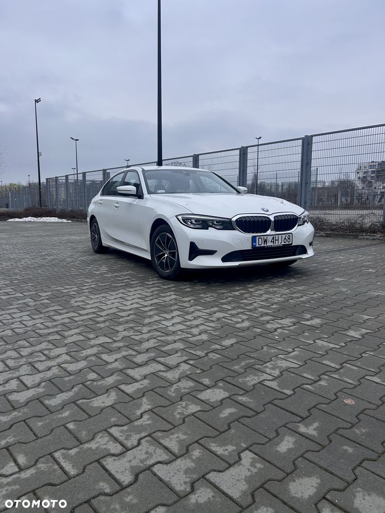 BMW Seria 3 318i - 5