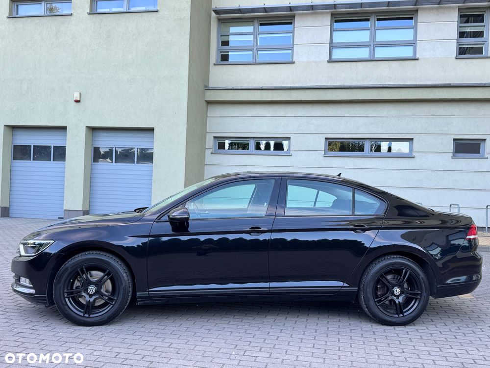 Volkswagen Passat - 11