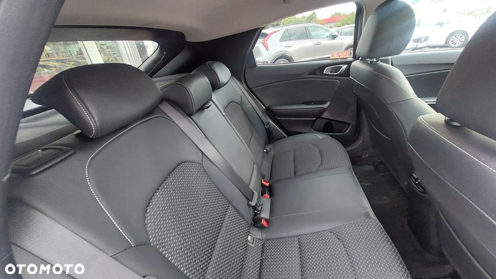 Kia XCeed 1.6 T-GDI L Business Line - 15