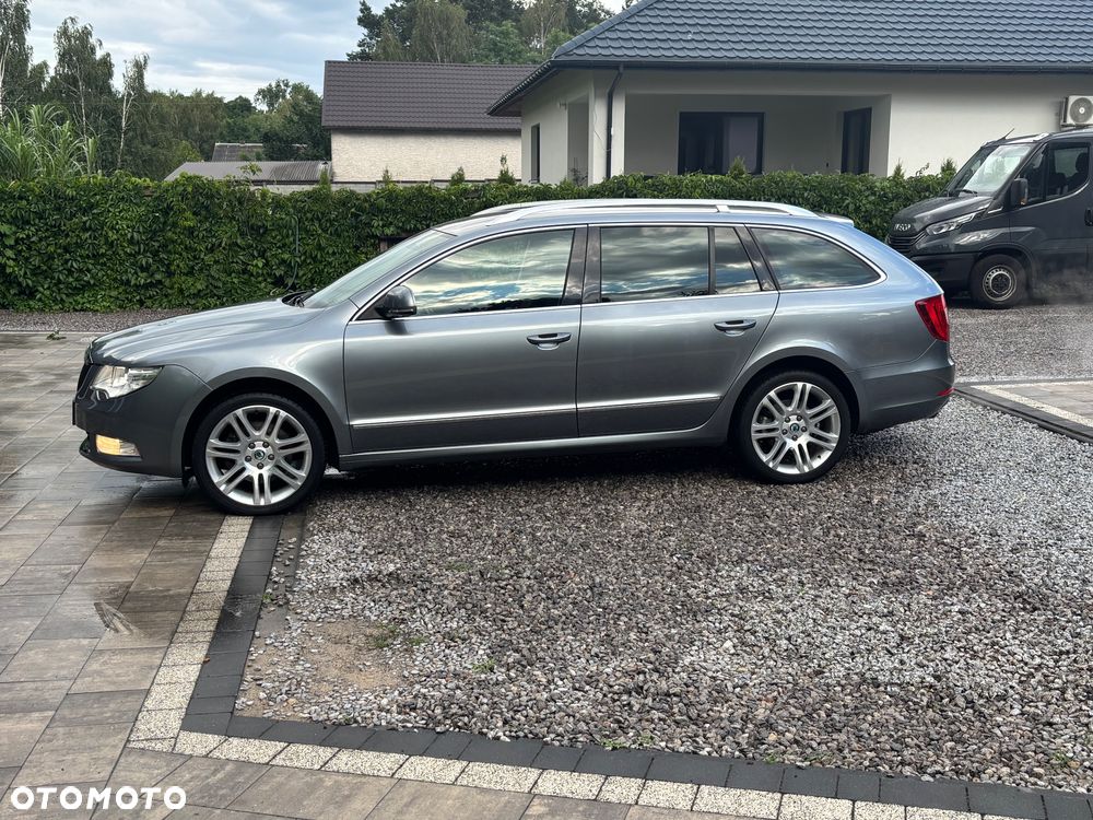 Skoda Superb 2.0 TDI Elegance DSG - 4
