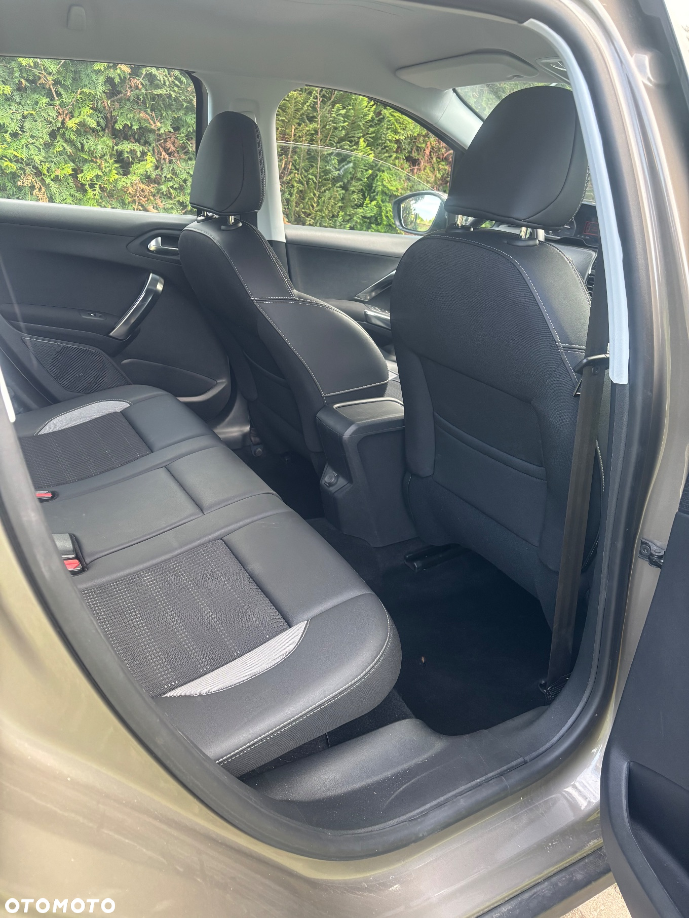 Peugeot 2008 1.2 Pure Tech Active S&S - 8