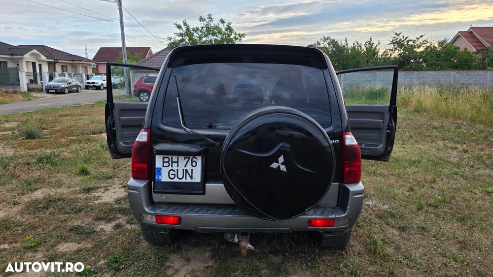 Mitsubishi Pajero 3.2 DI-D Automatik Dakar - 31