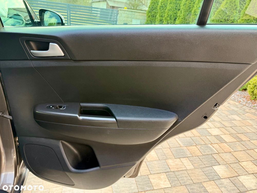 Kia Sportage 1.6 GDI L 2WD - 25