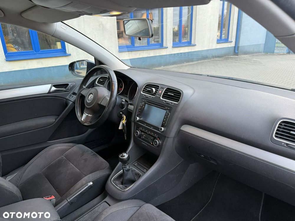 Volkswagen Golf - 8