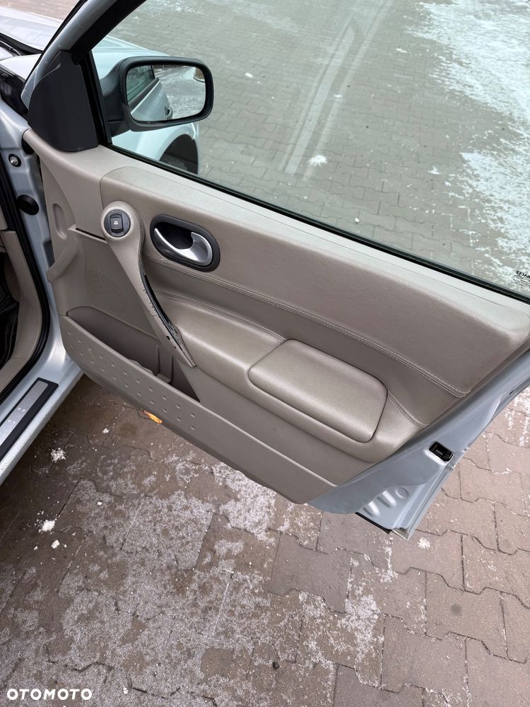 Renault Megane 1.6 Confort Privilege - 25