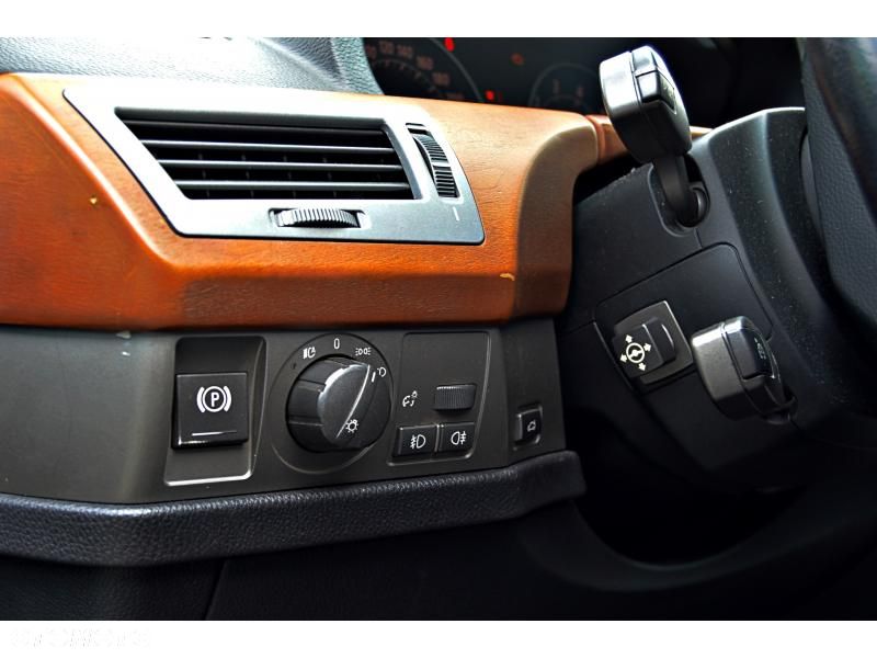 BMW Seria 7 745i - 10